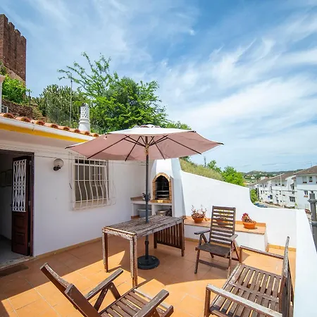 B103 - Castle Way Townhouse Holiday home