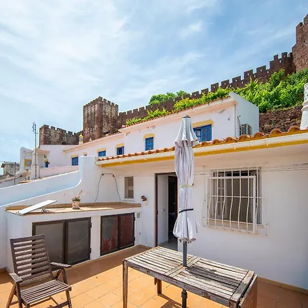 B103 - Castle Way Townhouse